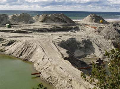 Amber mining in the Kaliningrad Oblast (the Yantarny mine)